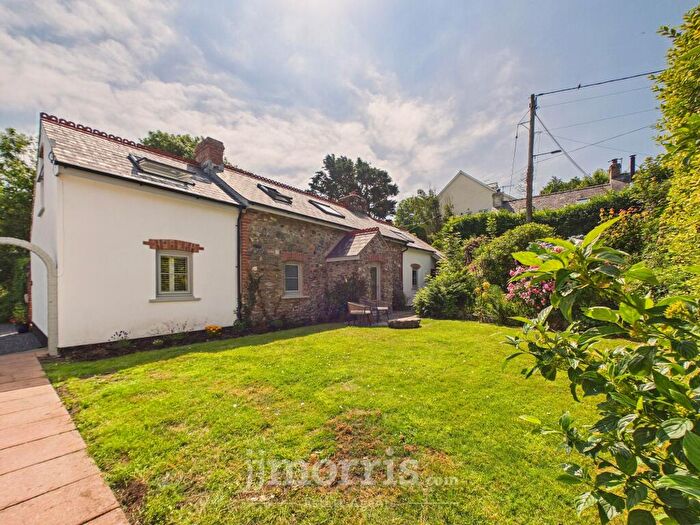 4 Bedroom Cottage For Sale In Ivy Cottage, Castlemorris, SA62