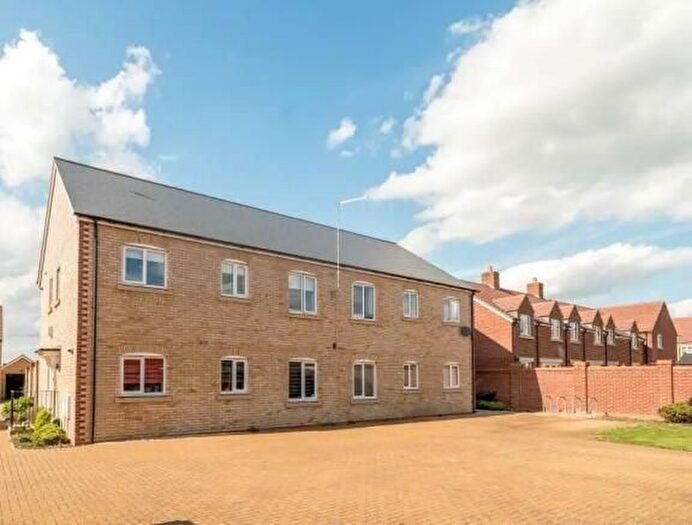 2 Bedroom Flat To Rent In Chipping Norton, Oxfordshire, OX7