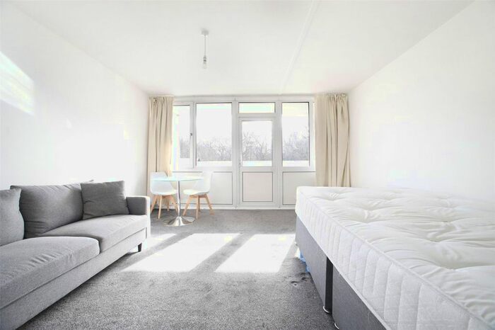 Studio To Rent In Canterbury House, Royal Street, London, SE1