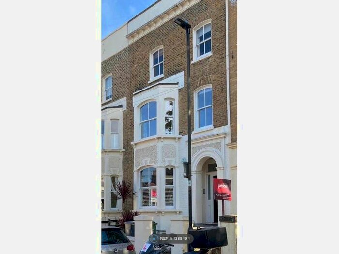 2 Bedroom Flat To Rent In Camden Hill Rd, London, SE19