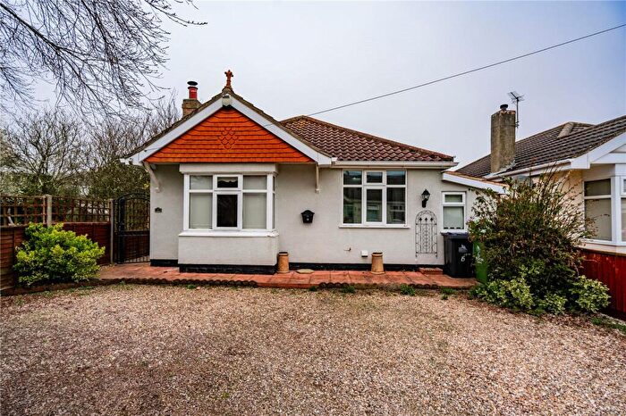 2 Bedroom Bungalow For Sale In Braeton Lane, Grimsby, Lincolnshire, DN33