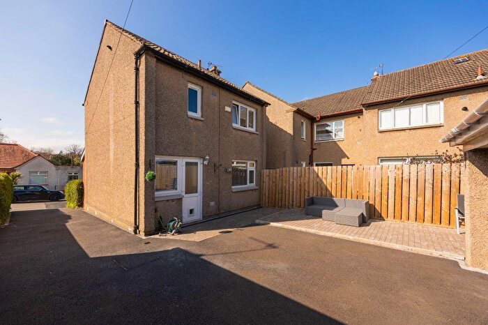 2 Bedroom Detached Villa For Sale In Moredun Park Gardens, Edinburgh, EH17