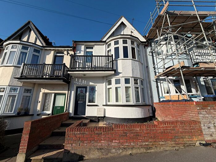 3 Bedroom Terraced House To Rent In Beach Avenue, Leigh-On-Sea, SS9