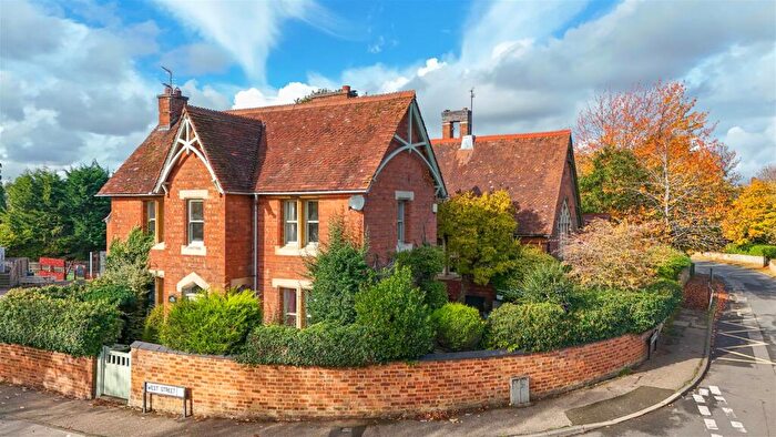 3 Bedroom Detached House For Sale In West Street, Ecton, NN6