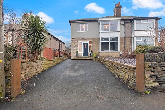 3 Bedroom Semi Detached House For Sale In Clough Lane, Brighouse, HD6