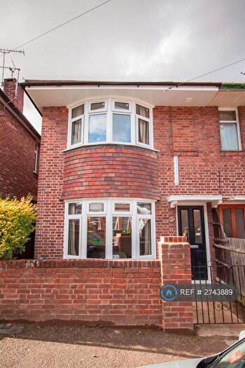7 Bedroom Semi-Detached House To Rent In Burlington Road, Southampton, SO15