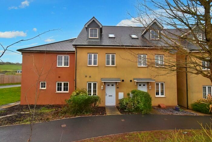 3 Bedroom Terraced House To Rent In Hawkins Road, Exeter, EX1