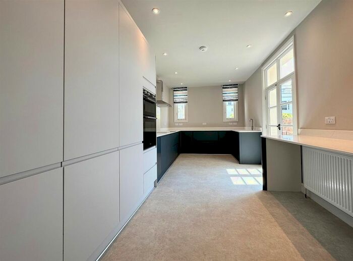 5 Bedroom Property To Rent In Portland Street, Cheltenham, GL52
