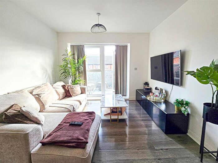 2 Bedroom Flat To Rent In Abberton Way, West Thurrock, Grays, RM20