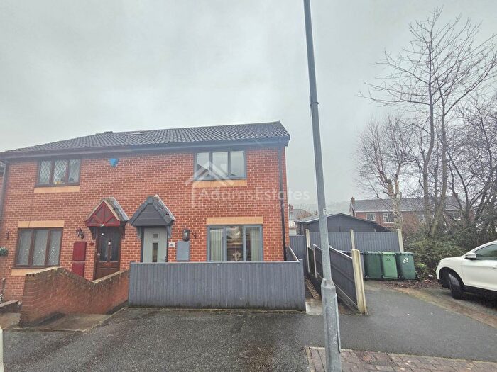 2 Bedroom Semi-Detached House For Sale In Regent Mews, Batley, WF17