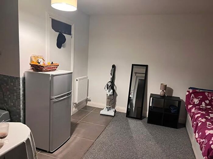 Studio To Rent In Harbourer Road, Hainault, IG6