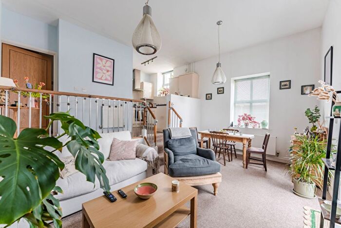 2 Bedroom Flat For Sale In Fishers Lane, Norwich, NR2