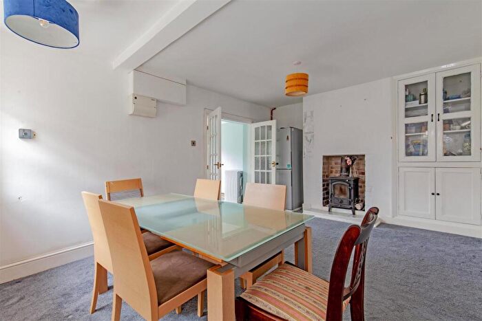 2 Bedroom Semi-Detached House For Sale In Cemetery Road, Danesmoor, Chesterfield, S45