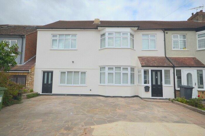 4 Bedroom End Of Terrace House To Rent In Cheviot Road, Hornchurch, Essex, RM11