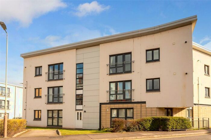 2 Bedroom Flat To Rent In Vasart Court, Perth, PH1