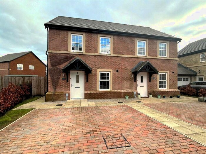 3 Bedroom Semi-Detached House For Sale In Meadow Drive, Bowgreave, Preston, Lancashire, PR3