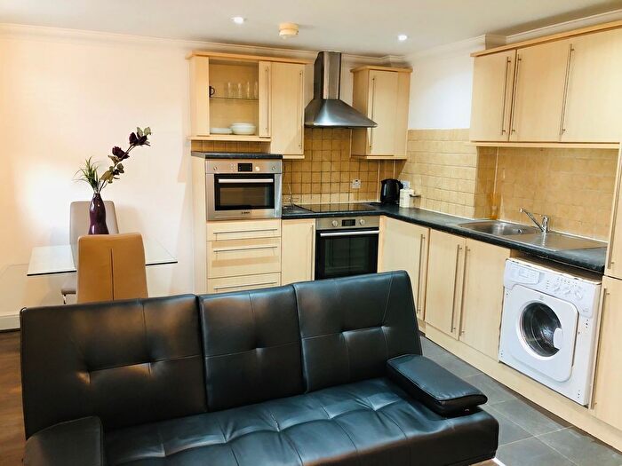 1 Bedroom Flat To Rent In - Earls Court Road, Earls Court, SW5