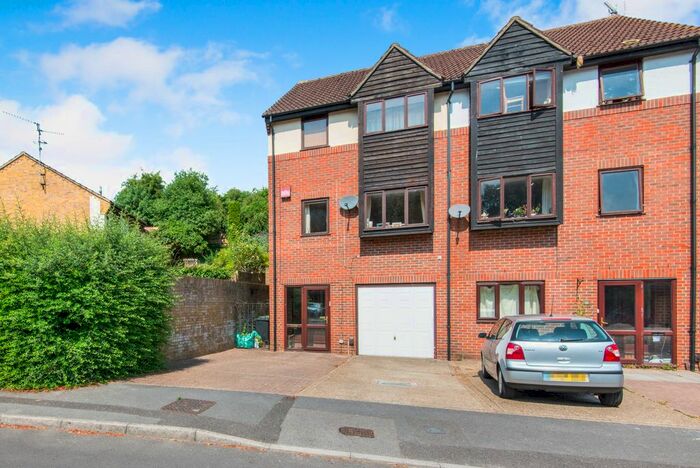 3 Bedroom End Of Terrace House To Rent In Honeysuckle Close, Winchester, SO22