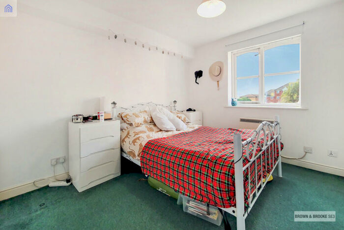 2 Bedroom Flat For Sale In Riverhope Mansion, Harlinger Street, SE18