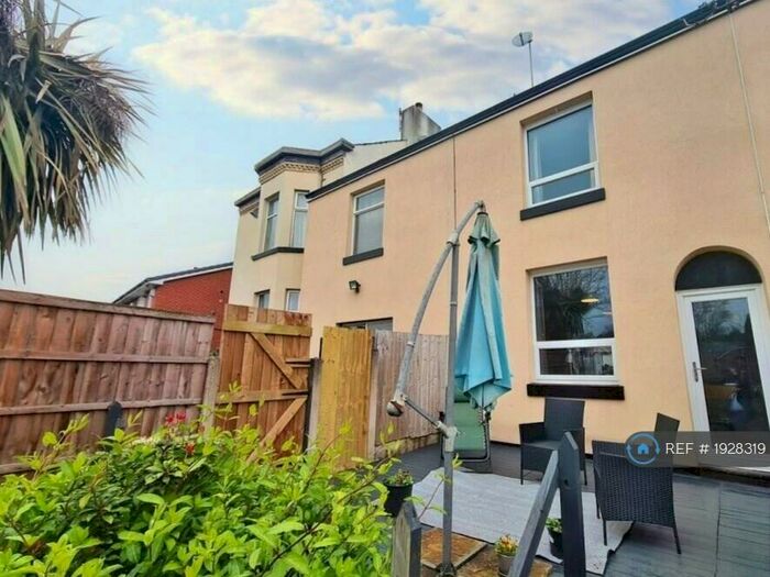 2 Bedroom Terraced House To Rent In Pool Bank Street, Middleton, Manchester, M24