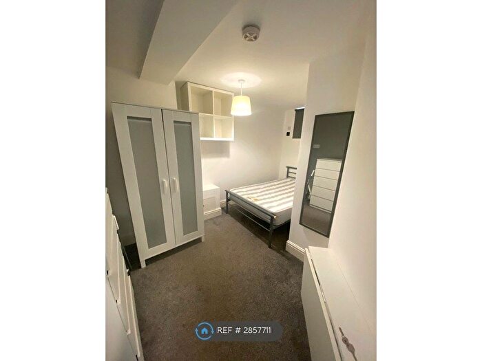 6 Bedroom Terraced House To Rent In Parkfield Place, Cardiff, CF14