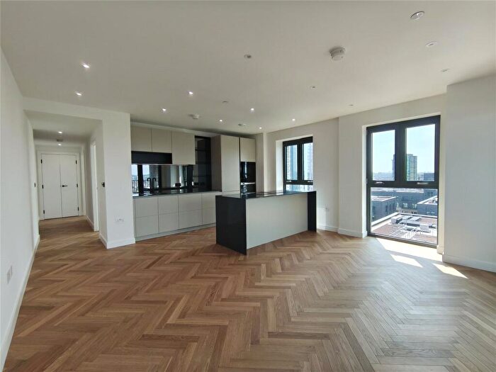 2 Bedroom Apartment To Rent In Emperor House, Woodberry Down, London, N4