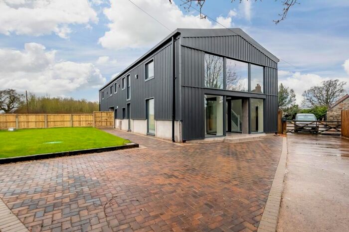 3 Bedroom Barn Conversion To Rent In Steel Barn Lower Wick Gloucestershire, GL11