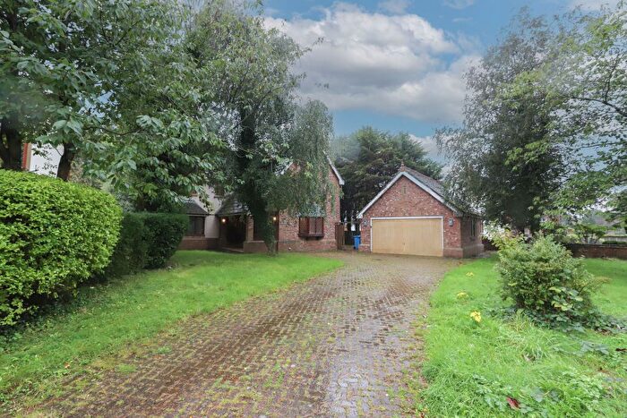 5 Bedroom Detached House For Sale In Meadow View, Preston, PR4