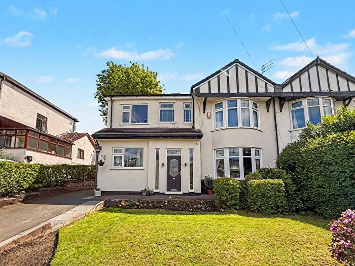 5 Bedroom Semi-Detached House For Sale In Woodhill Drive, Prestwich, M25