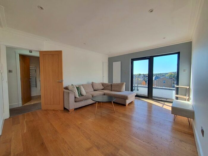 1 Bedroom Flat To Rent In Sophia Court, Anstey Rd East Dulwich, London, SE15