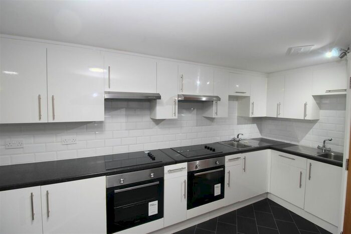 7 Bedroom Flat To Rent In Rhymney Terrace, Cathays, Cardiff, CF24