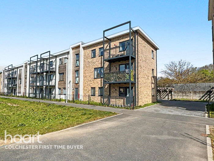 2 Bedroom Flat For Sale In Arclight Way, Colchester, CO1