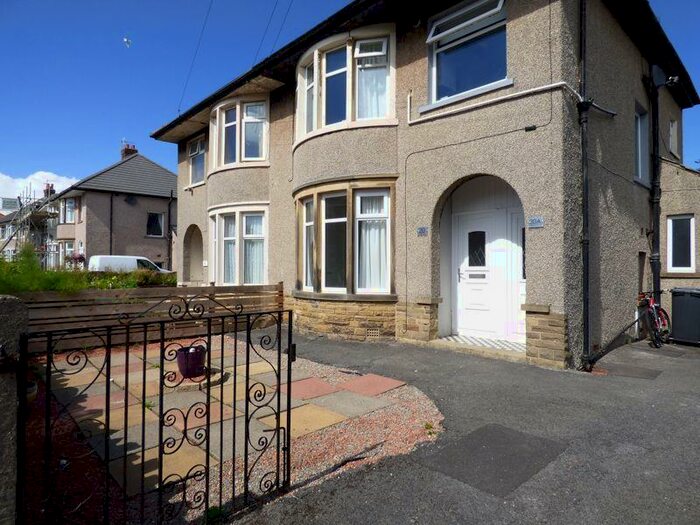 1 Bedroom Flat To Rent In Richmond Avenue, Morecambe, LA4