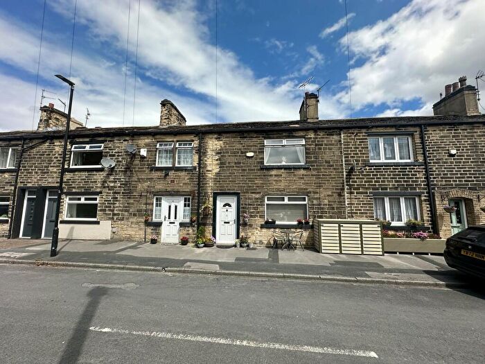 2 Bedroom Terraced House For Sale In Andrew Street, Farsley, LS28