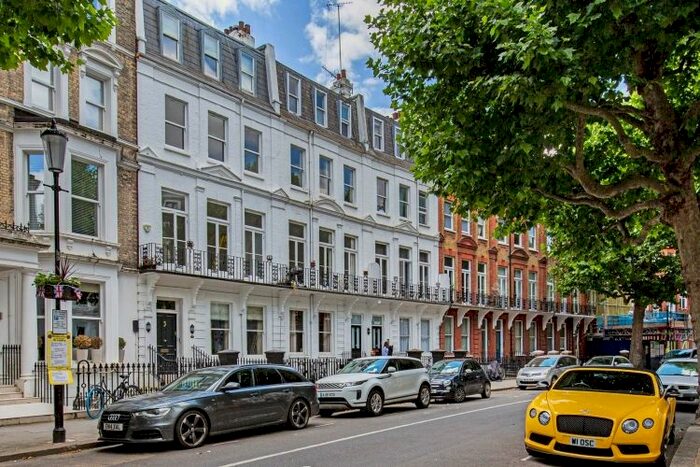 3 Bedroom Flat To Rent In Philbeach Gardens, London, SW5