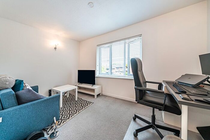 1 Bedroom Flat To Rent In Rectory Lane, London, SW17