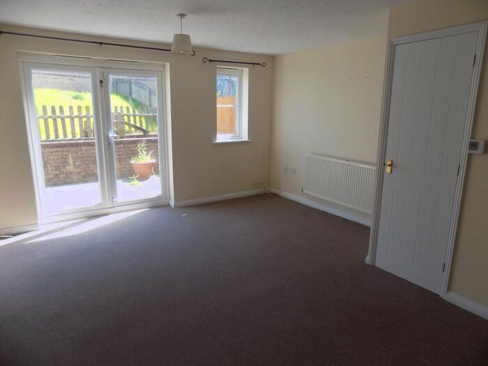 2 Bedroom Property To Rent In Ffordd Melyn Mair, Llansamlet, SA7