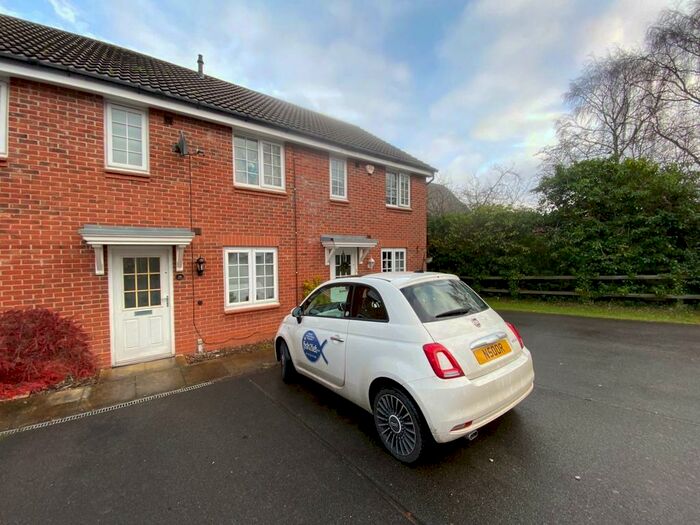 2 Bedroom Town House To Rent In Abbey Close. Shepshed, LE12