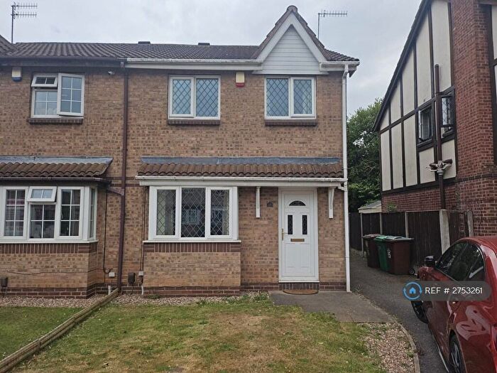3 Bedroom Semi Detached House To Rent In Oval Gardens, Nottingham, NG8