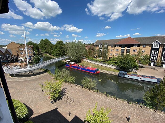2 Bedroom Apartment To Rent In Stationers Place, Hemel Hempstead, HP3
