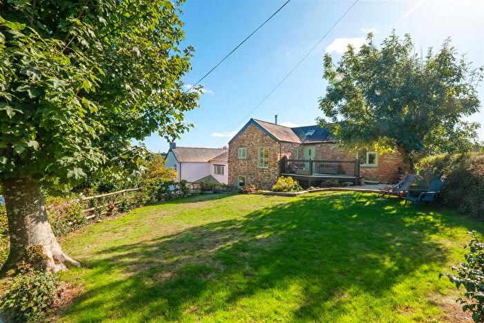 4 Bedroom Barn Conversion For Sale In Herodsfoot, Liskeard, PL14