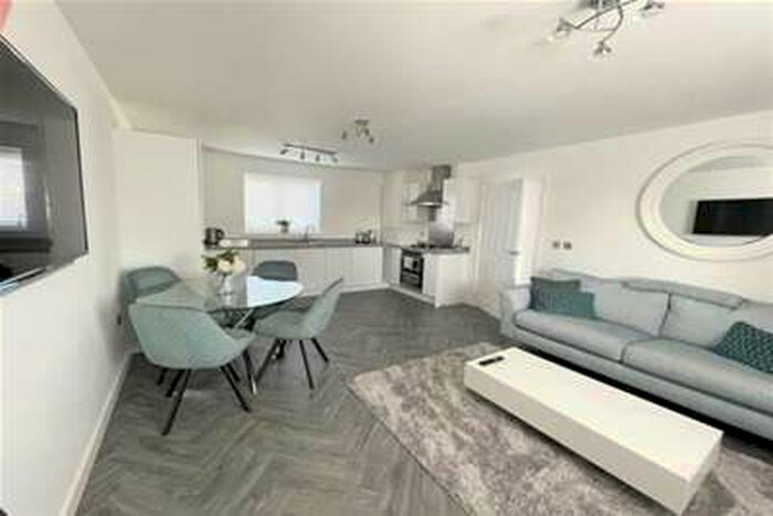 2 Bedroom House To Rent In Oat Leys CM1