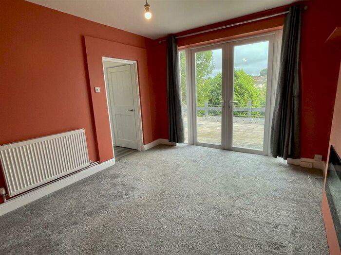 3 Bedroom Terraced House For Sale In Rockwood Road, Chepstow, NP16