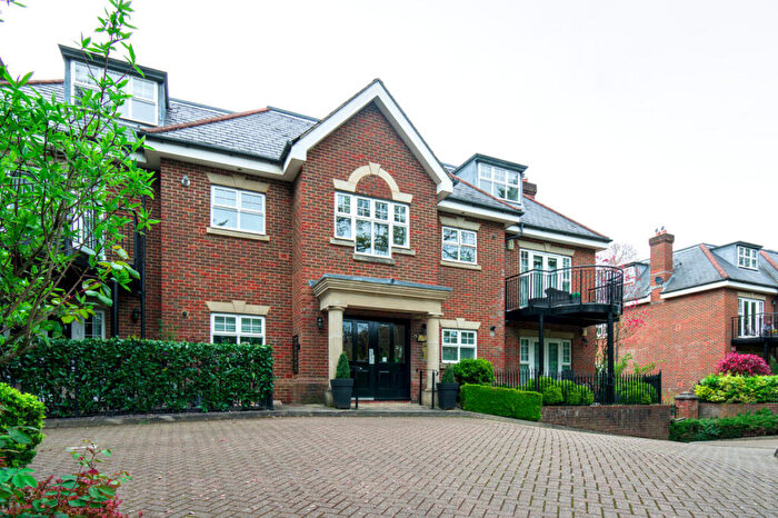 3 Bedroom Penthouse For Sale In The Chantries, Stanmore, HA7