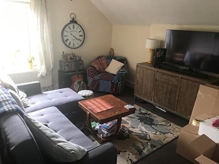 2 Bedroom Flat To Rent In Barlow Moor Road, Manchester, Greater Manchester, M20