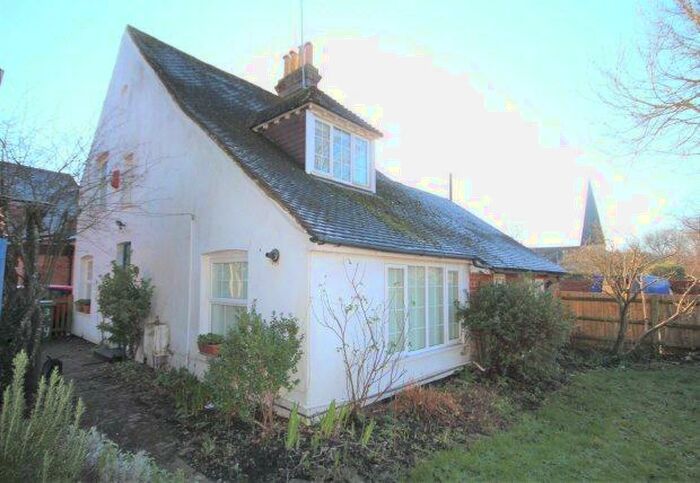 2 Bedroom House To Rent In The Causeway, Horsham, RH12