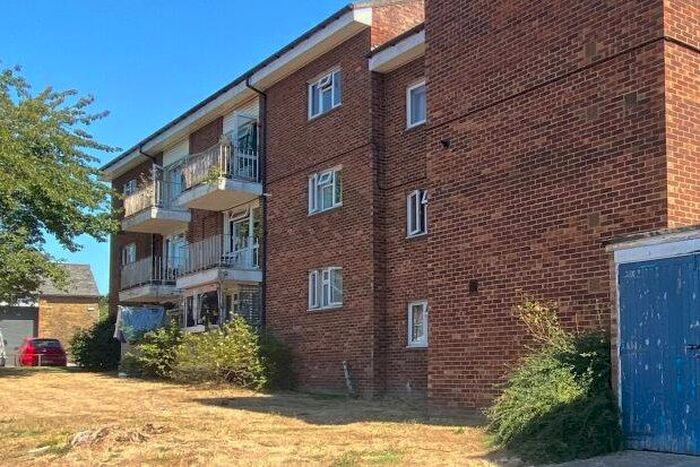 2 Bedroom Flat To Rent In Wheeler Street, Maidstone, ME14