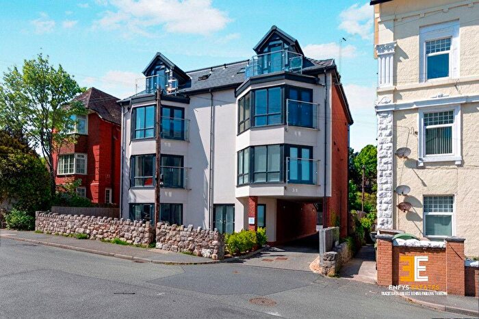 2 Bedroom Apartment For Sale In Penrhos Road, Colwyn Bay, LL28