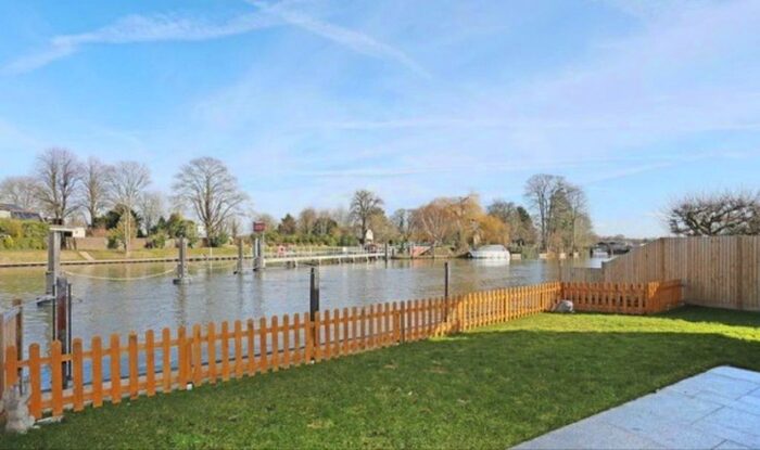 3 Bedroom Detached House To Rent In Riverside, Staines, TW18