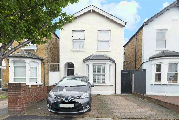 3 Bedroom Detached House To Rent In Kings Road, Kingston Upon Thames, KT2